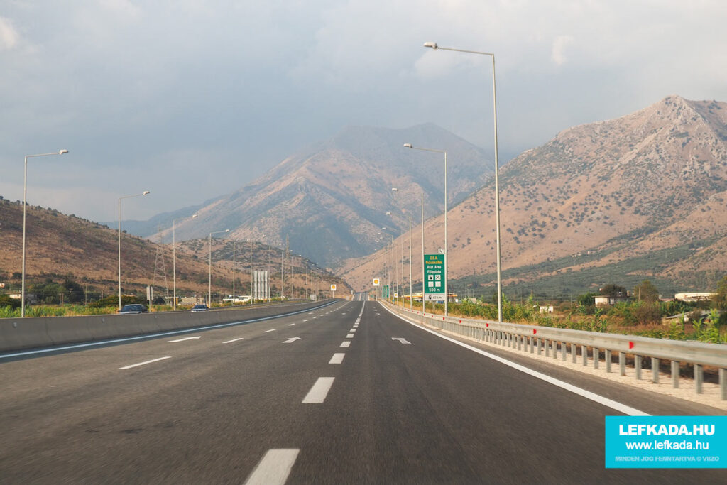 Ionia Odos Lefkada felé Görögország autópálya