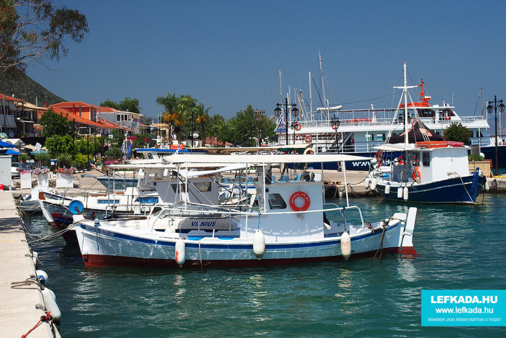 Lefkada Nidri kikötő port kompkikötő