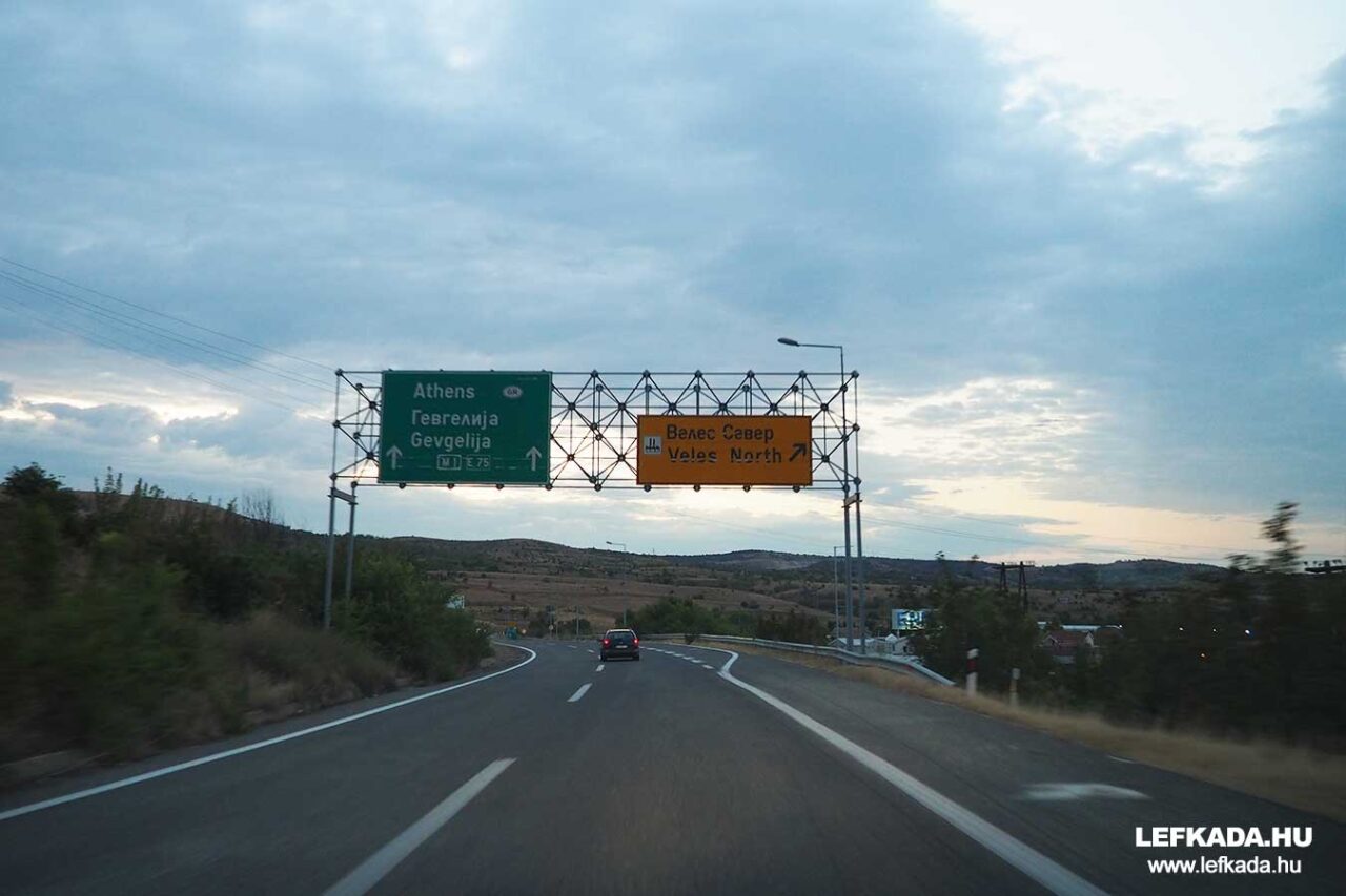 Szállások, apartmanok autóval Görögországba utazásnál Szerbia és Észak Macedónia országokban